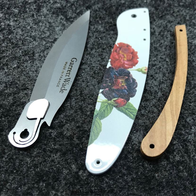 Garrett Wade navaja plegable con diseño floral k2 exterior HD0288381