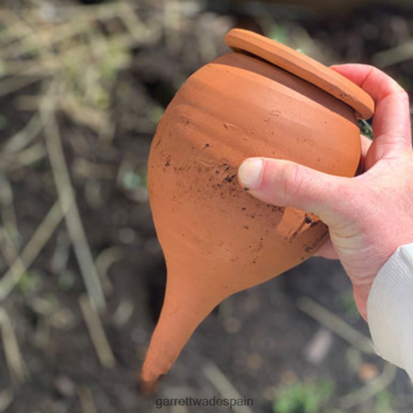 Garrett Wade Hidratante de plantas en contenedor de terracota mediano en forma de lágrima jardín HD0288233